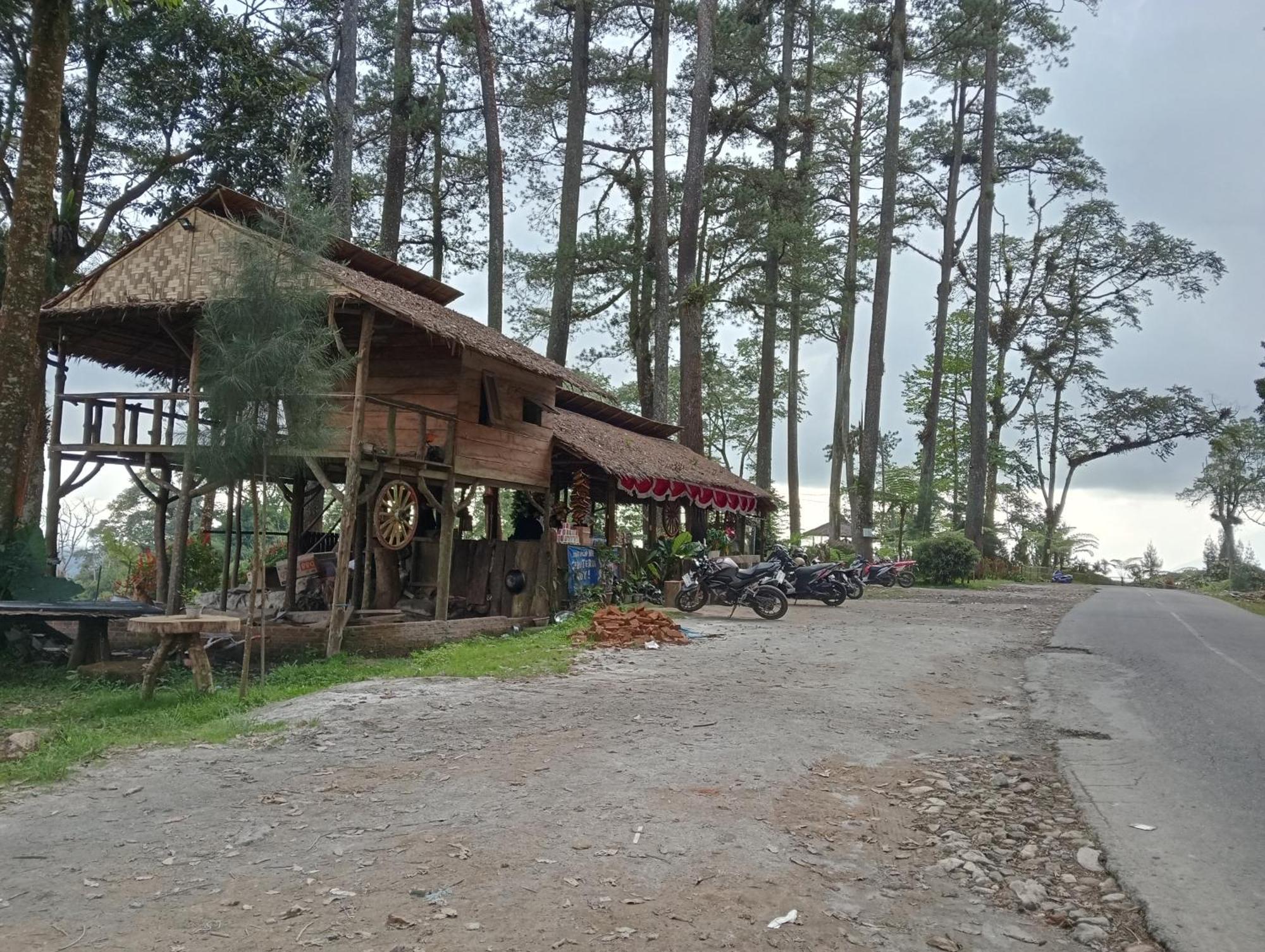 Vulkaan Homestay Берастаги Экстерьер фото